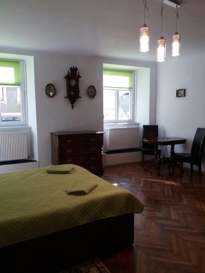 Charming Downtown Studio Brasov Exterior photo